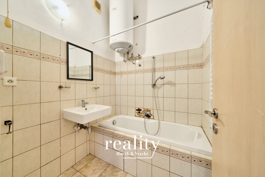 Pronajem_koupelna_28171.jpg