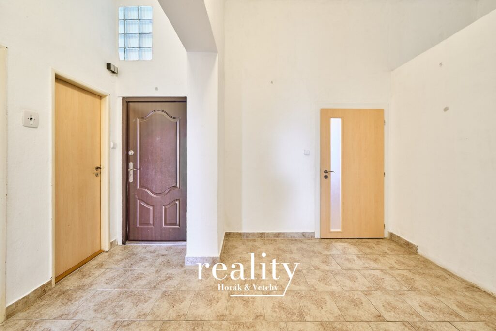 Pronajem_predsin_28171.jpg