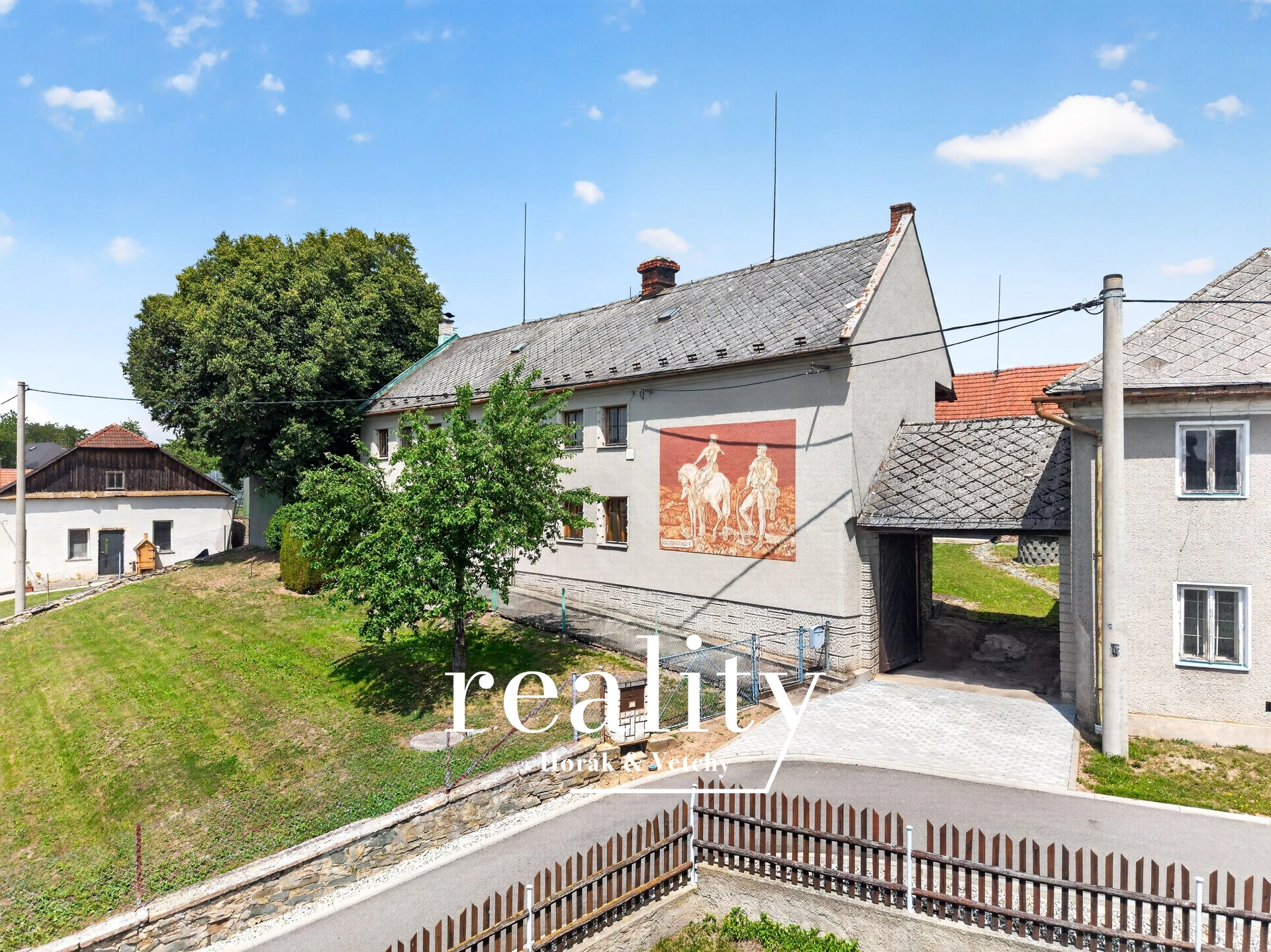 45157-2.webp