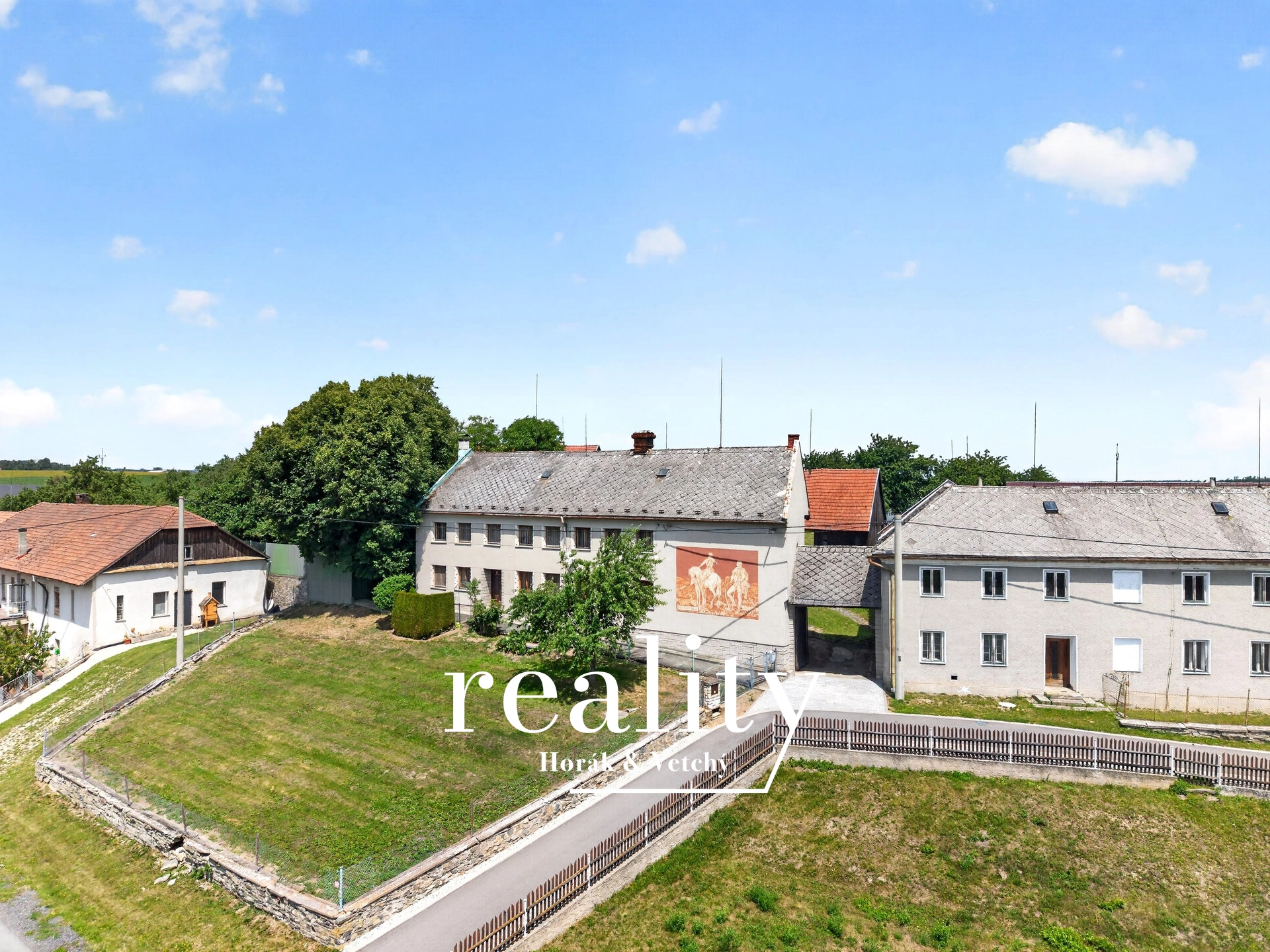 45157-9.webp