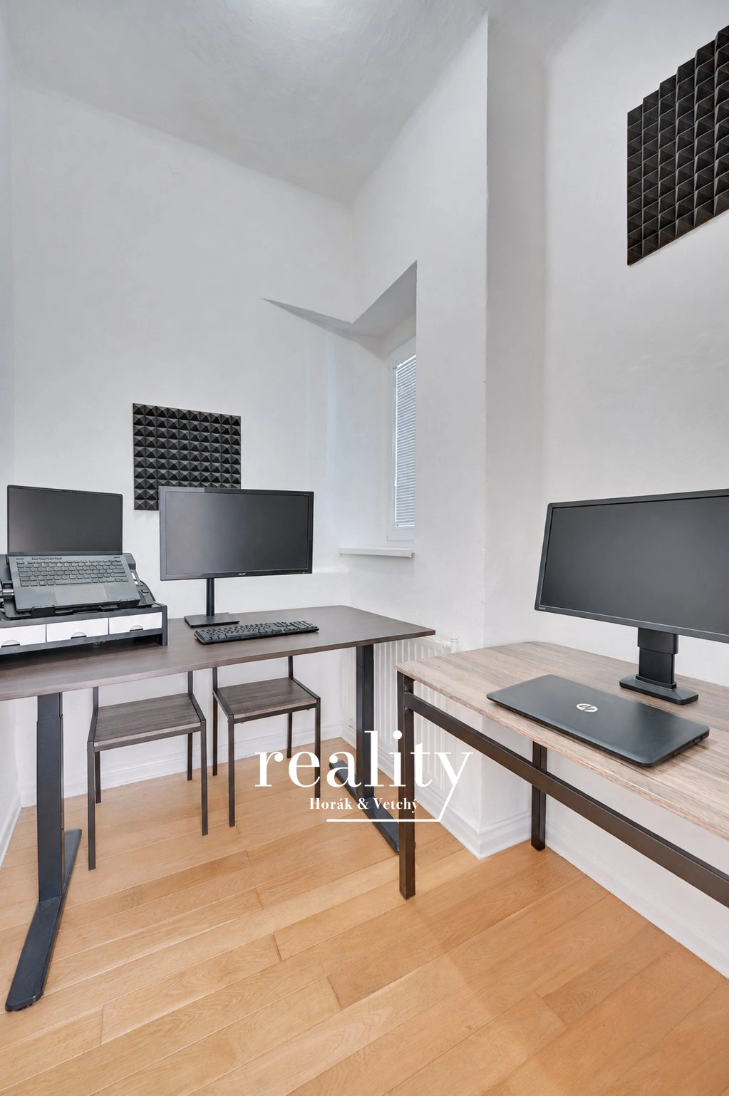 Komora-360-m²-aktualne-vyuzivana-jako-pracovna_57363.webp